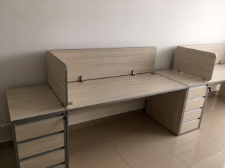 V - 1.2 Стол прямой и V - 3.2 Тумба приставная